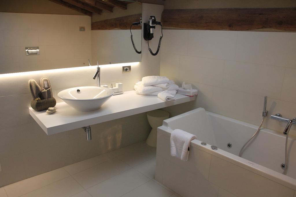 Damaranto Residenza E Cucina Bed & Breakfast Soave  Room photo